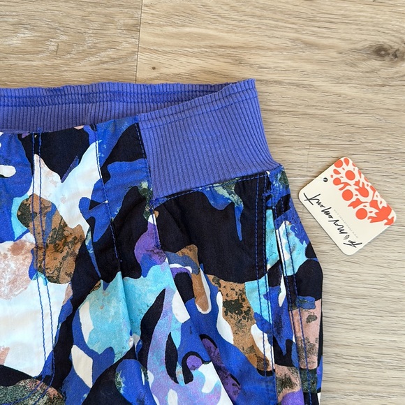 Free people movement Mesmerize Me Printed Pants woman’s size small and medium - Picture 7 of 10